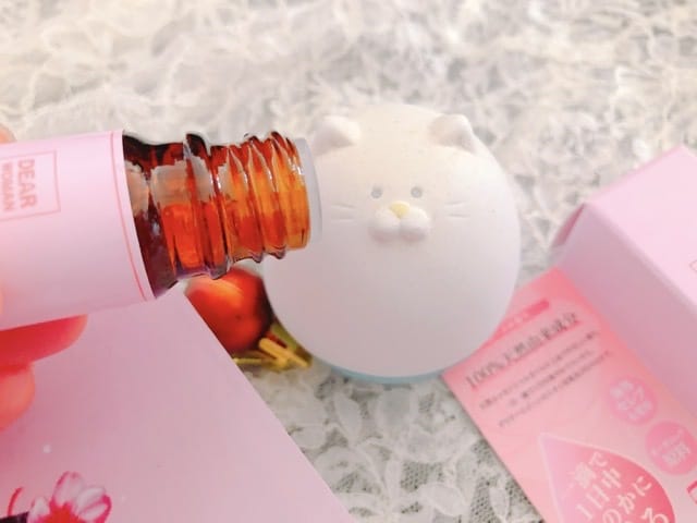 ディアウーマンをアロマポットにたらしている写真