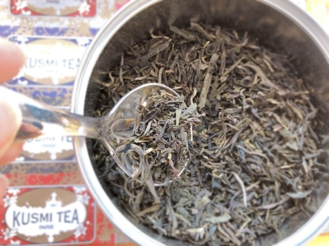 ホワイトアナスタシア茶葉の写真